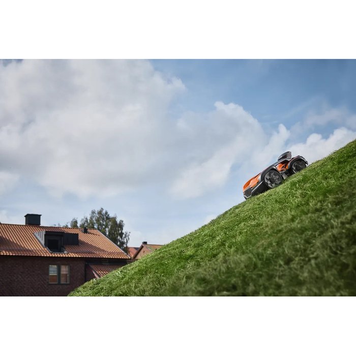 HUSQVARNA-535-AWD-EPOS®-Automower®-mit-kabelloser-Technologie-5.jpg husqvarna 535 awd epos® automower® mit kabelloser technologie 5 1.jpg