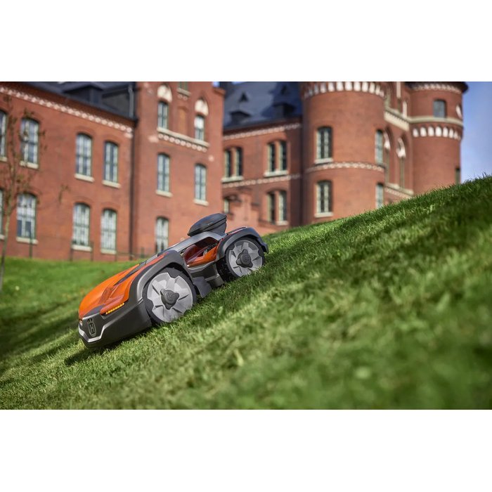 HUSQVARNA-535-AWD-EPOS®-Automower®-mit-kabelloser-Technologie-6.jpg husqvarna 535 awd epos® automower® mit kabelloser technologie 6 1.jpg